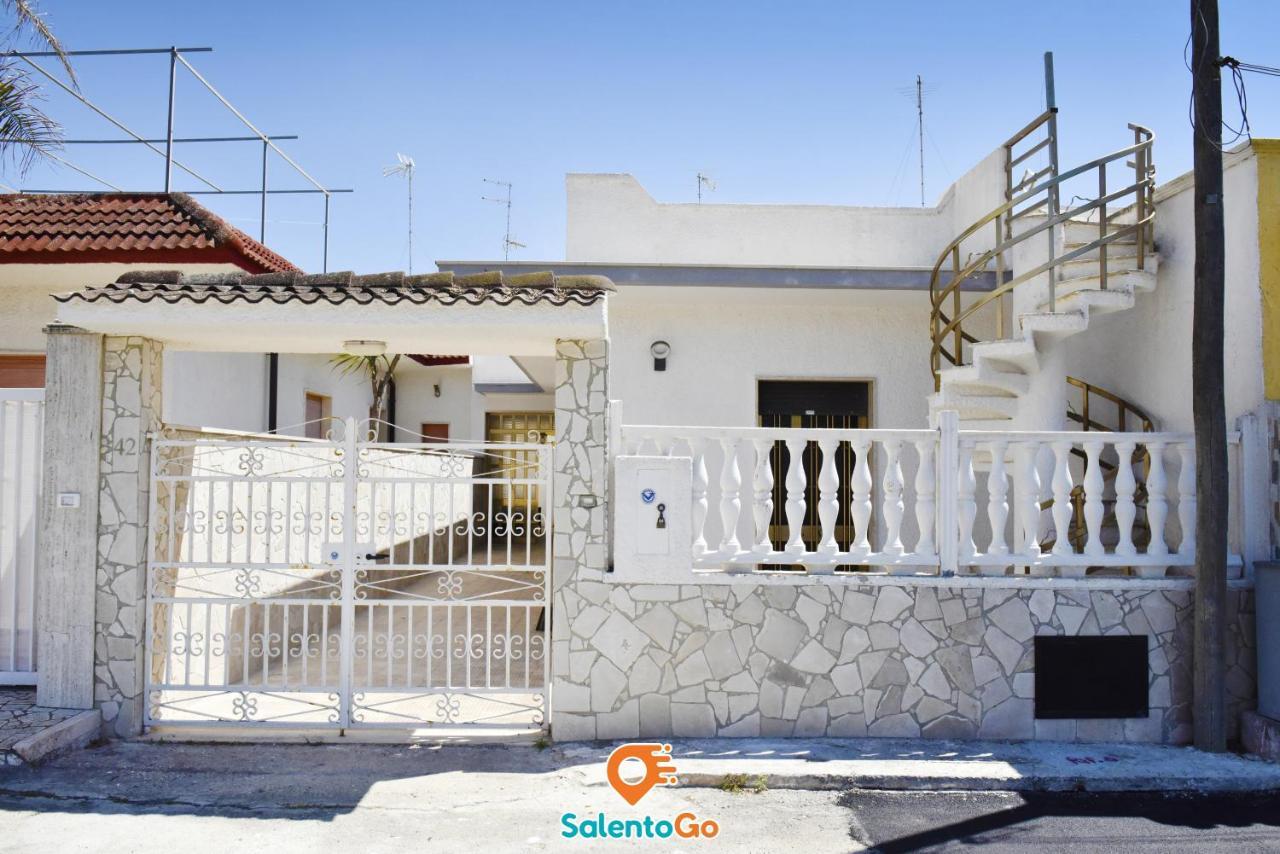 Trilocale Max By Salentogo Torre Lapillo Exterior foto